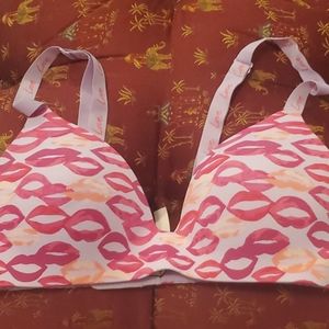 34B Victoria Secret Bra non-wired
